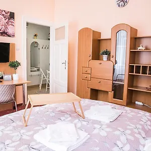 tiar-1.szeged-hotels.com/
